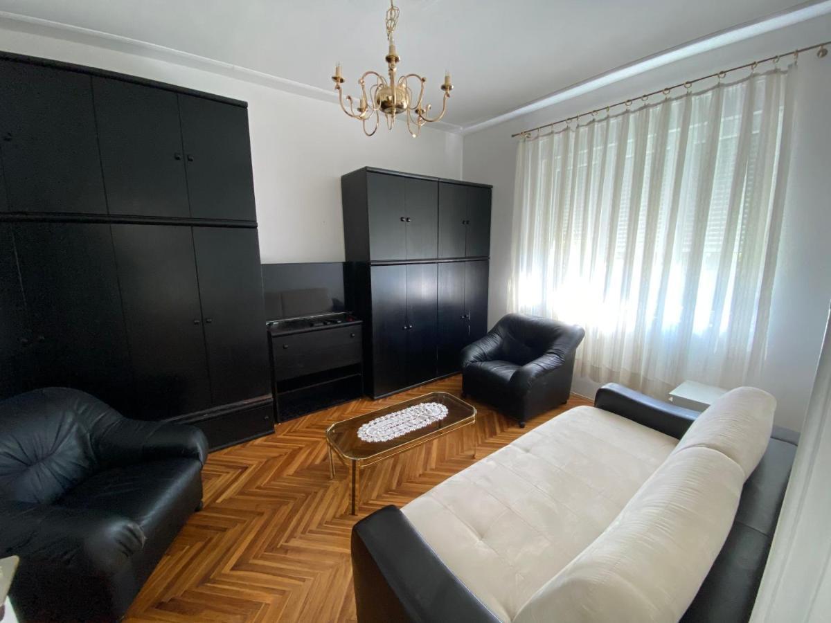 Lägenhet Bulevar 2 Bedroom *